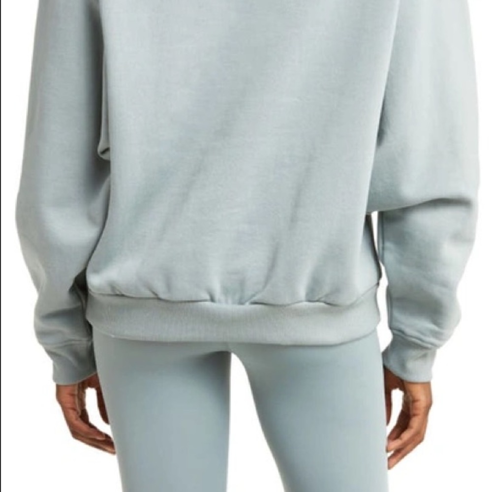 ALO Yoga Light Blue Sweatshirt - Picture 3 of 6